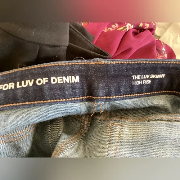 New without tag! For luv of Denim size 10 - Picture 4 of 4